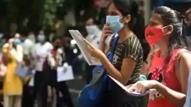 bra_bihar_university_admission_2022_1655101065.jpg NEET 2022: Kerala Girl's bra removed in examination center