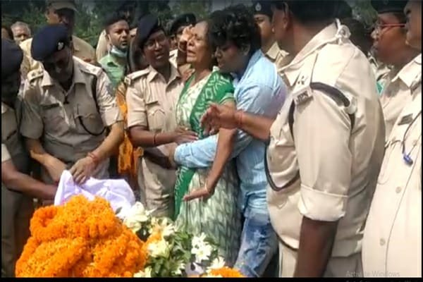 Vehicle attack on SI Sandhya Topno exposes poor strategic planning Female SI murder case: Accused taken on further remand by Ranchi police, probe continues