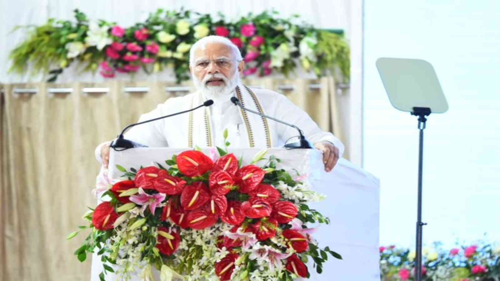 modi deoghar (1) PM Modi unveils Rs 16,800-cr projects in Jharkhand