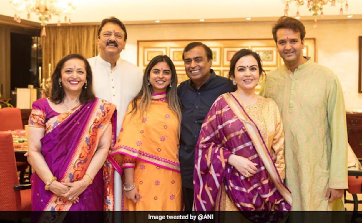 Mukesh Ambani, family's security can stay with Centre, says SC Mukesh Ambani, family's security can stay with Centre, says SC