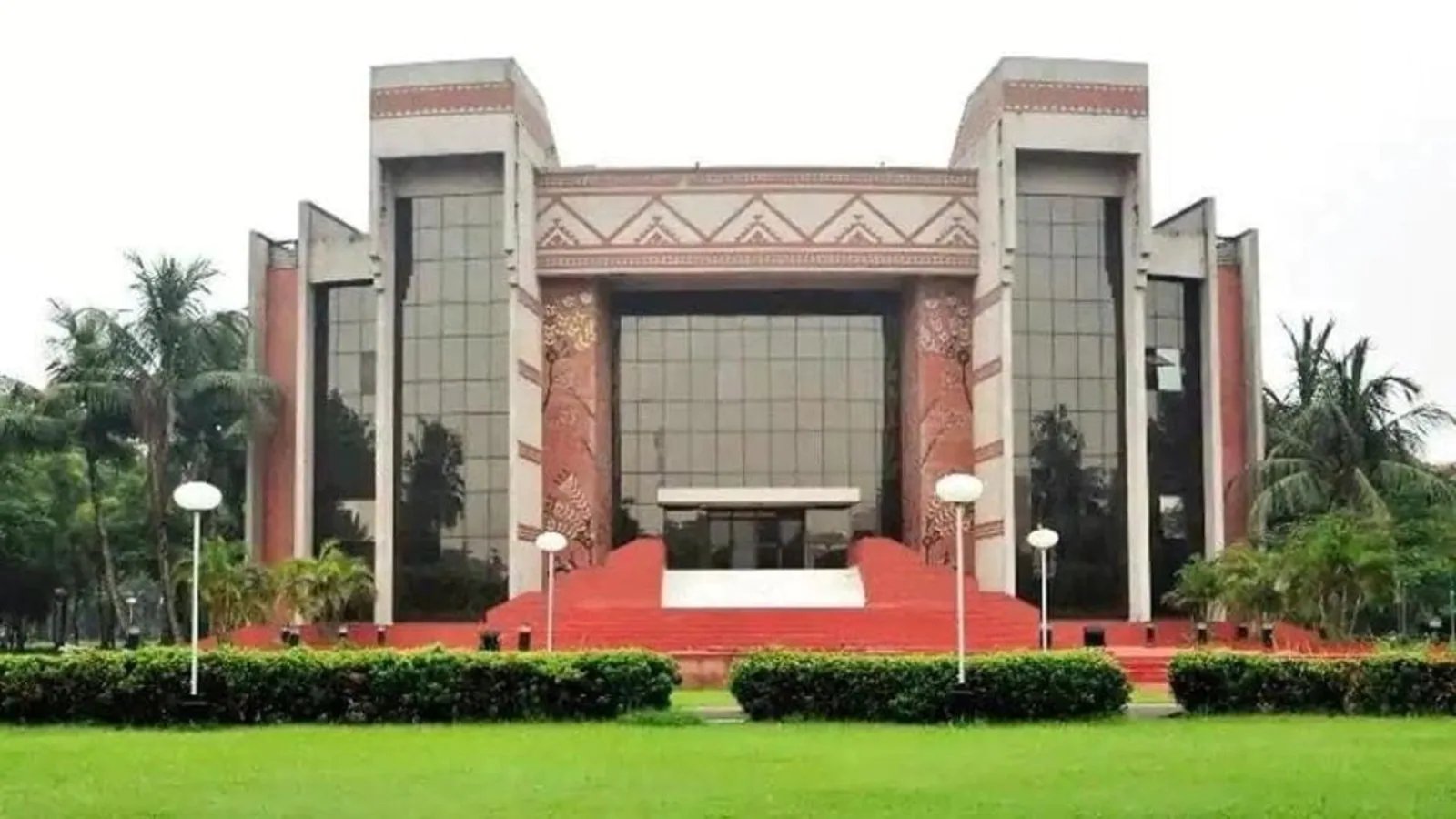 IIM-C announces 15th batch of Executive programme in Leadership & IIM-C announces 15th batch of Executive programme in Leadership & Management
