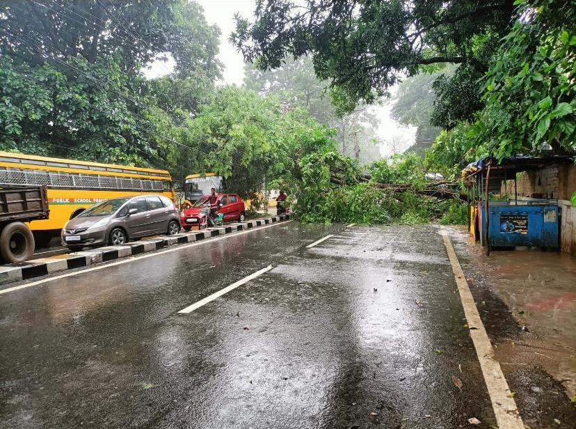 Heavy rainfall disrupts life in Jharkhand, flights cancelled