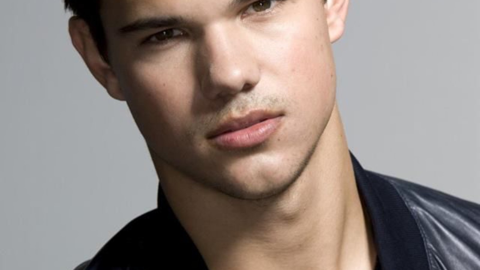 Taylor Lautner Biography: Age, Height, Birthday, Family, Net Worth