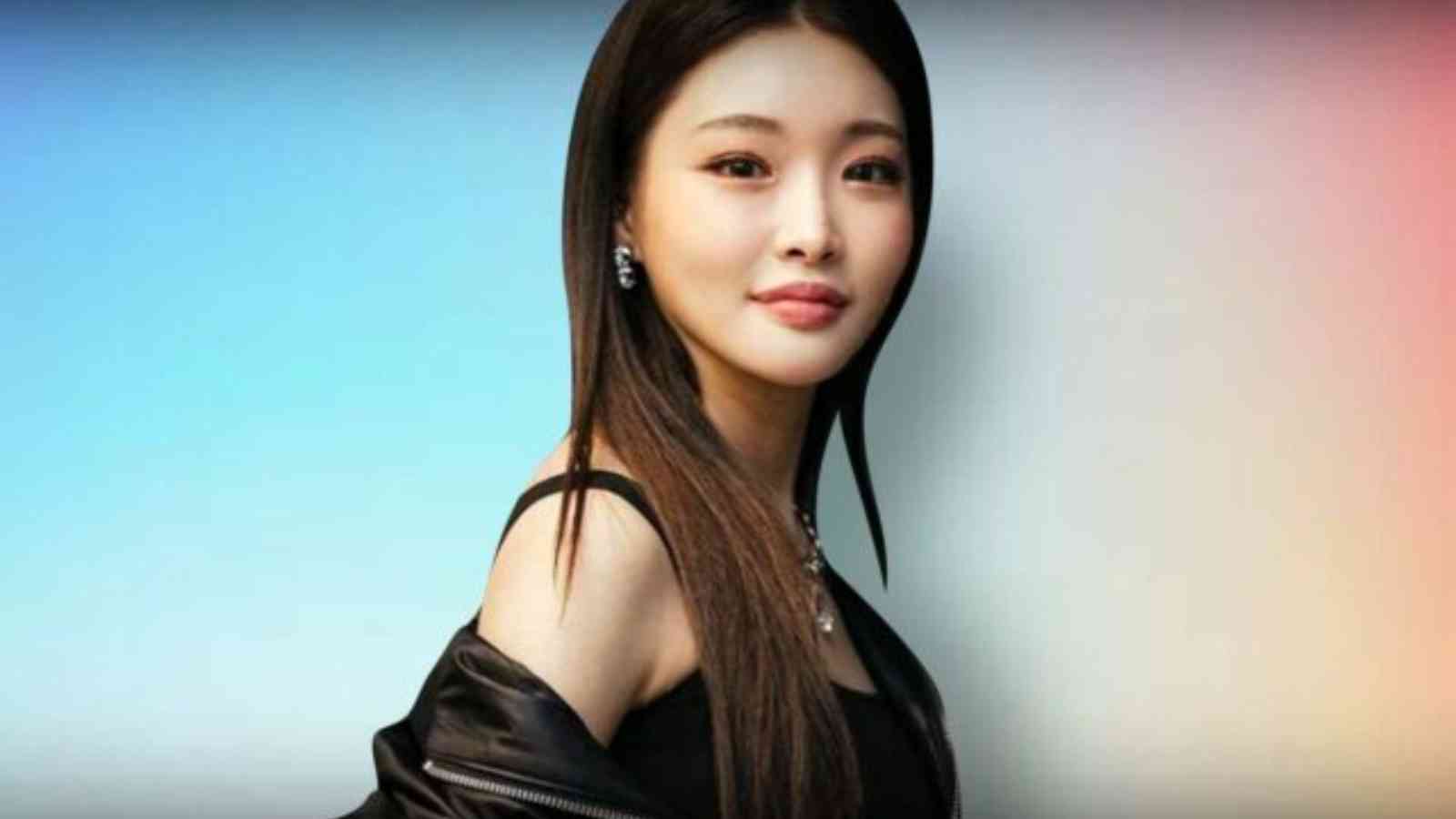 Kim Chung-ha Biography: Kim Chung-ha, also referred to as Chung Ha, was born on February 9th, 1996 and has since grown to be a well-known