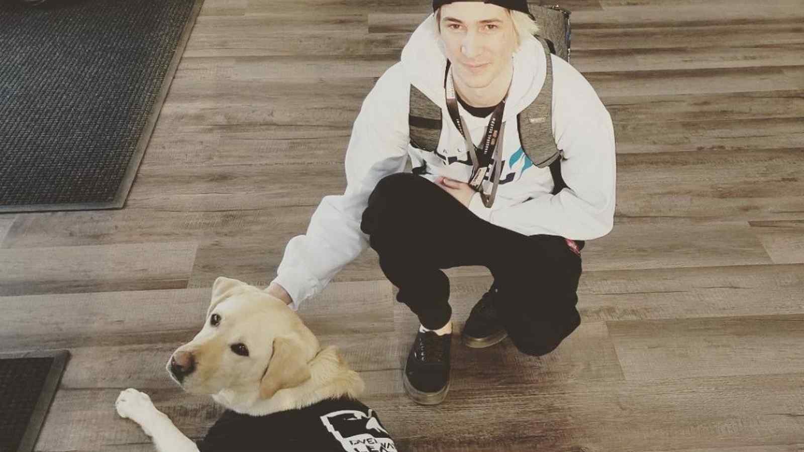 xQc Biography (1) xQc Biography: Age, Siblings, Parents, Career, Net Worth