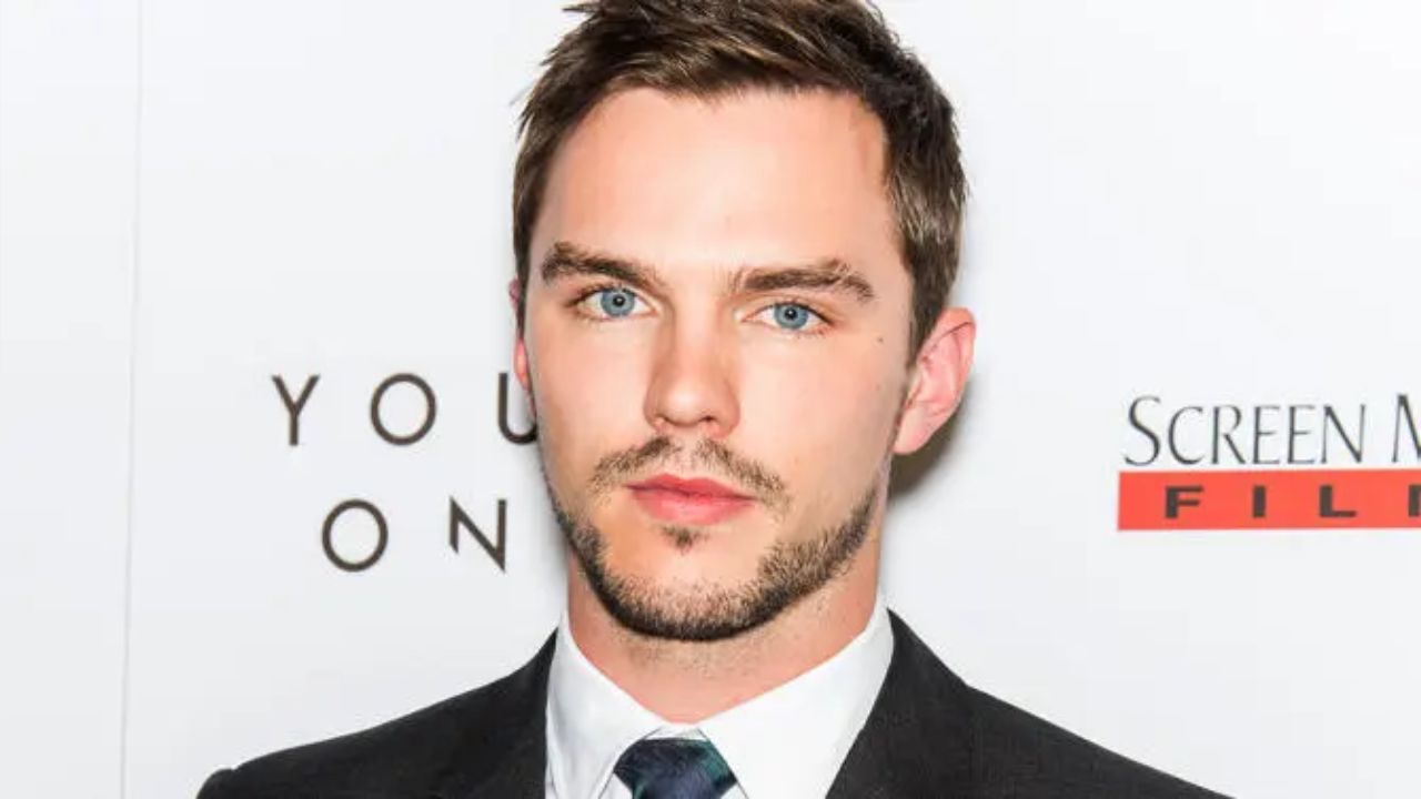 Nicholas Hoult Biography: Age, Height, Birthday, Early Life, Movies, TV