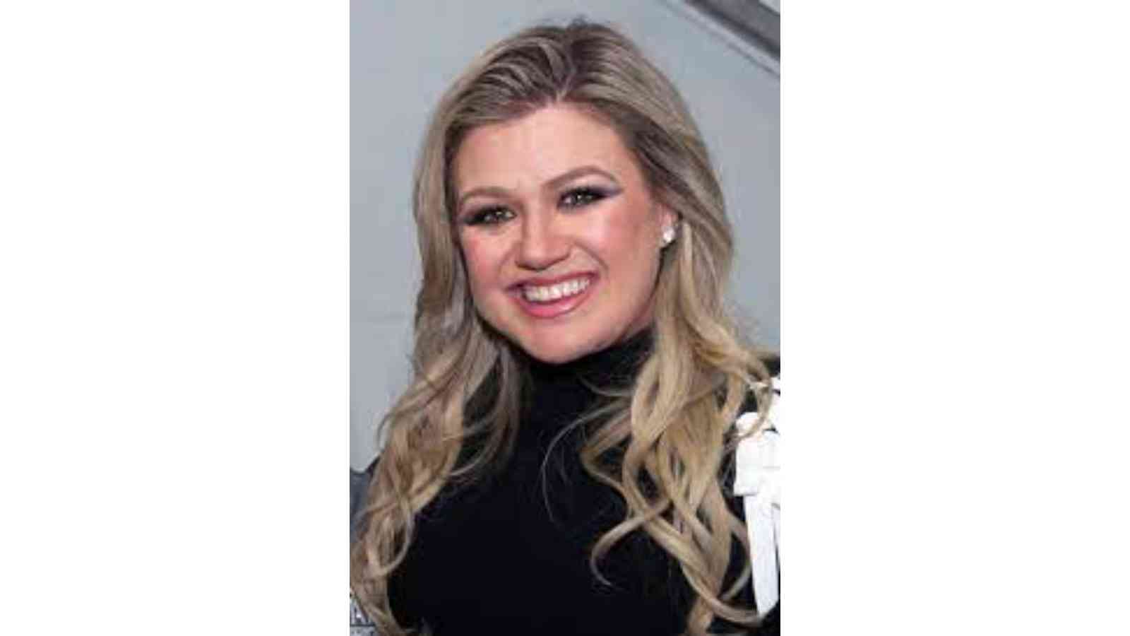 Kelly Clarkson Biography: Age, Height, Birthday, Family, Net Worth