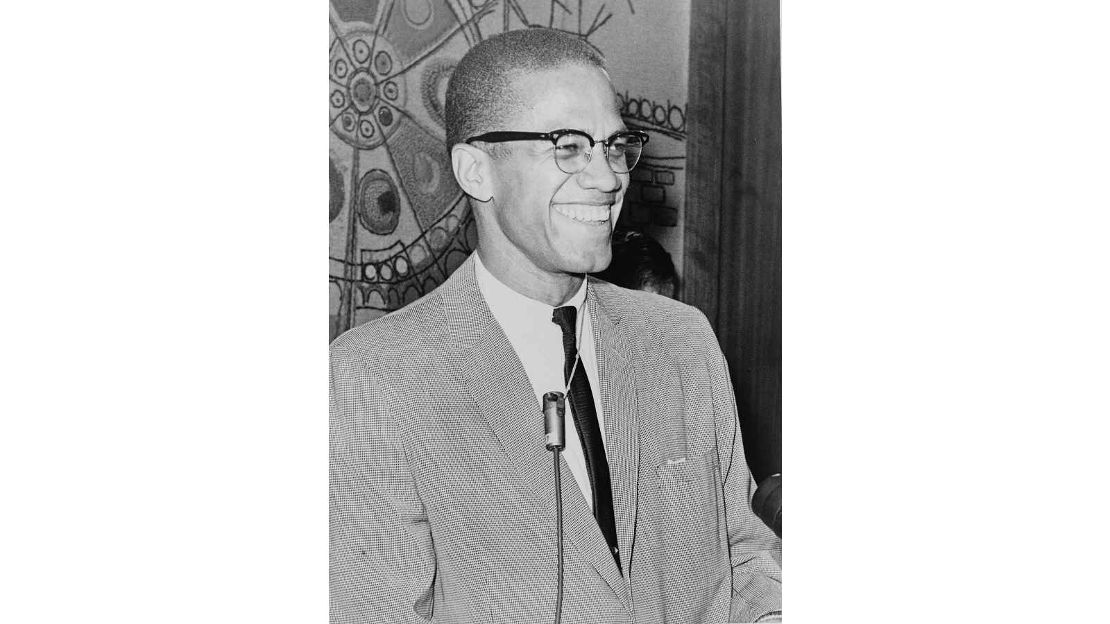 Malcolm X Biography: Age, Height, Birthday, Family, Net Worth