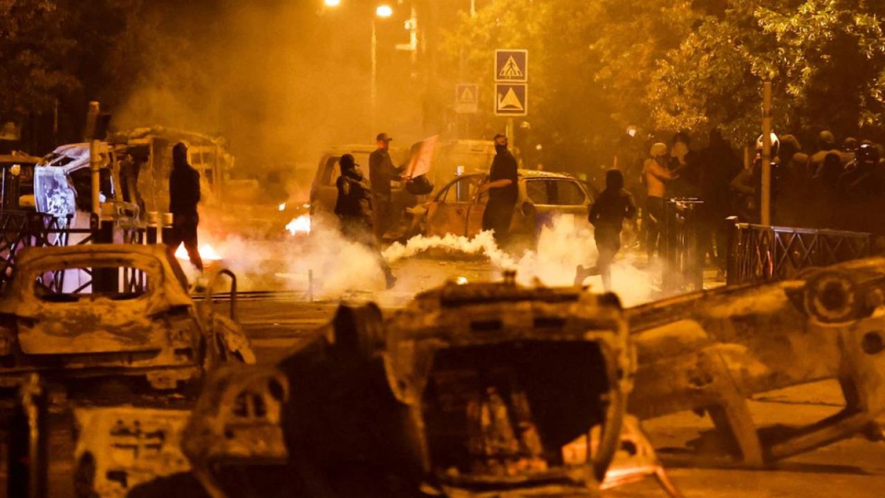French Protesters Clash With Police Over Teen's Shooting French Protesters Clash With Police Over Teen's Shooting