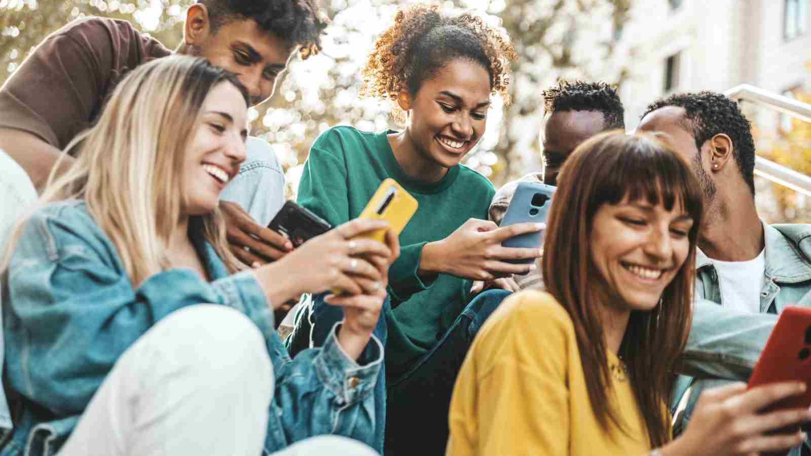Friendship Day 2023 in India: How Social Media Can Strengthen or Weaken Our Friendships