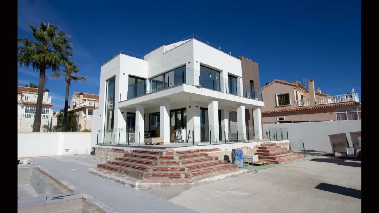 Exploring Neighborhoods for Your Dream Home In Torrevieja