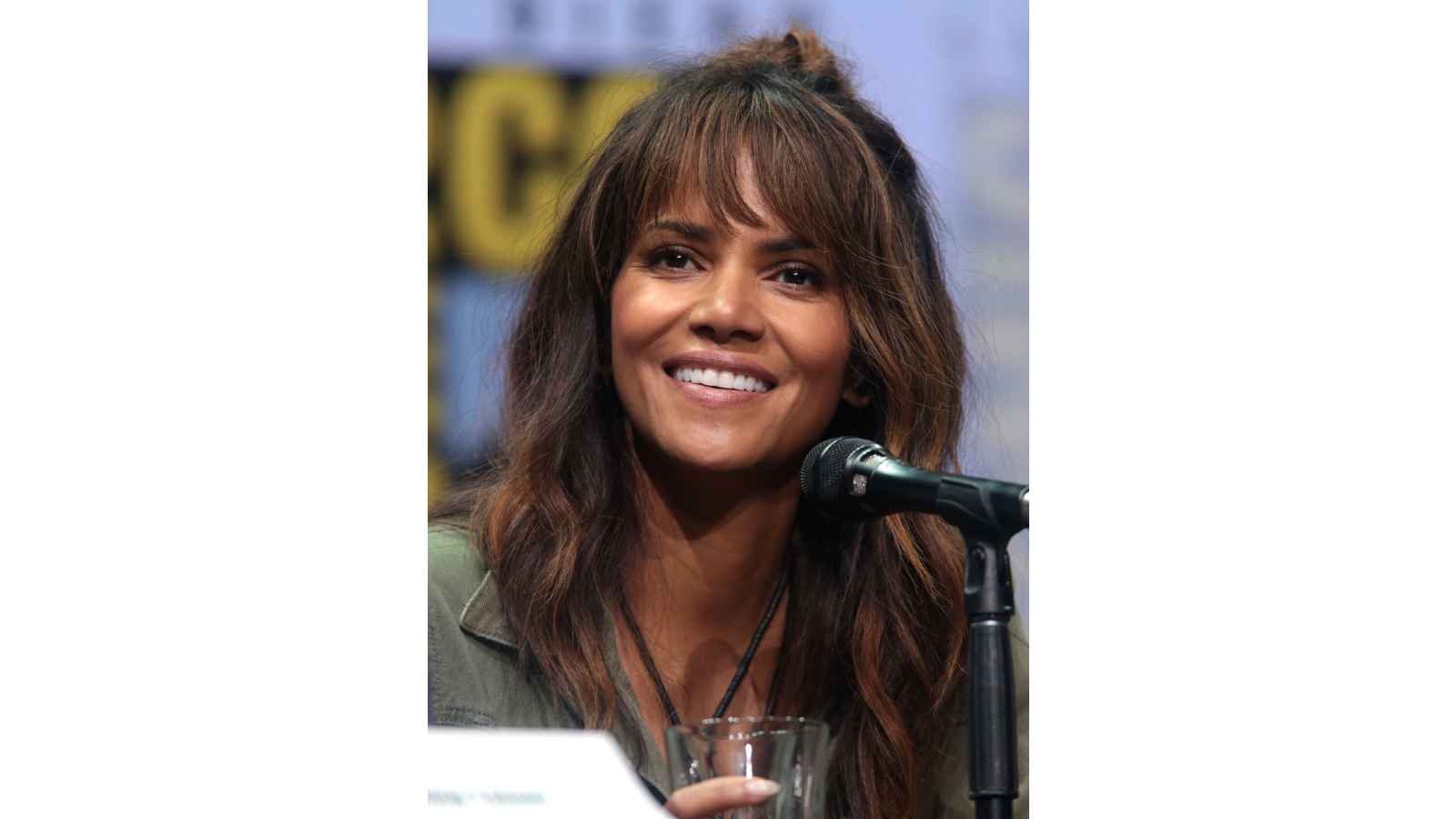 Halle Berry Biography Halle Berry Biography: Age, Height, Birthday, Family, Net Worth