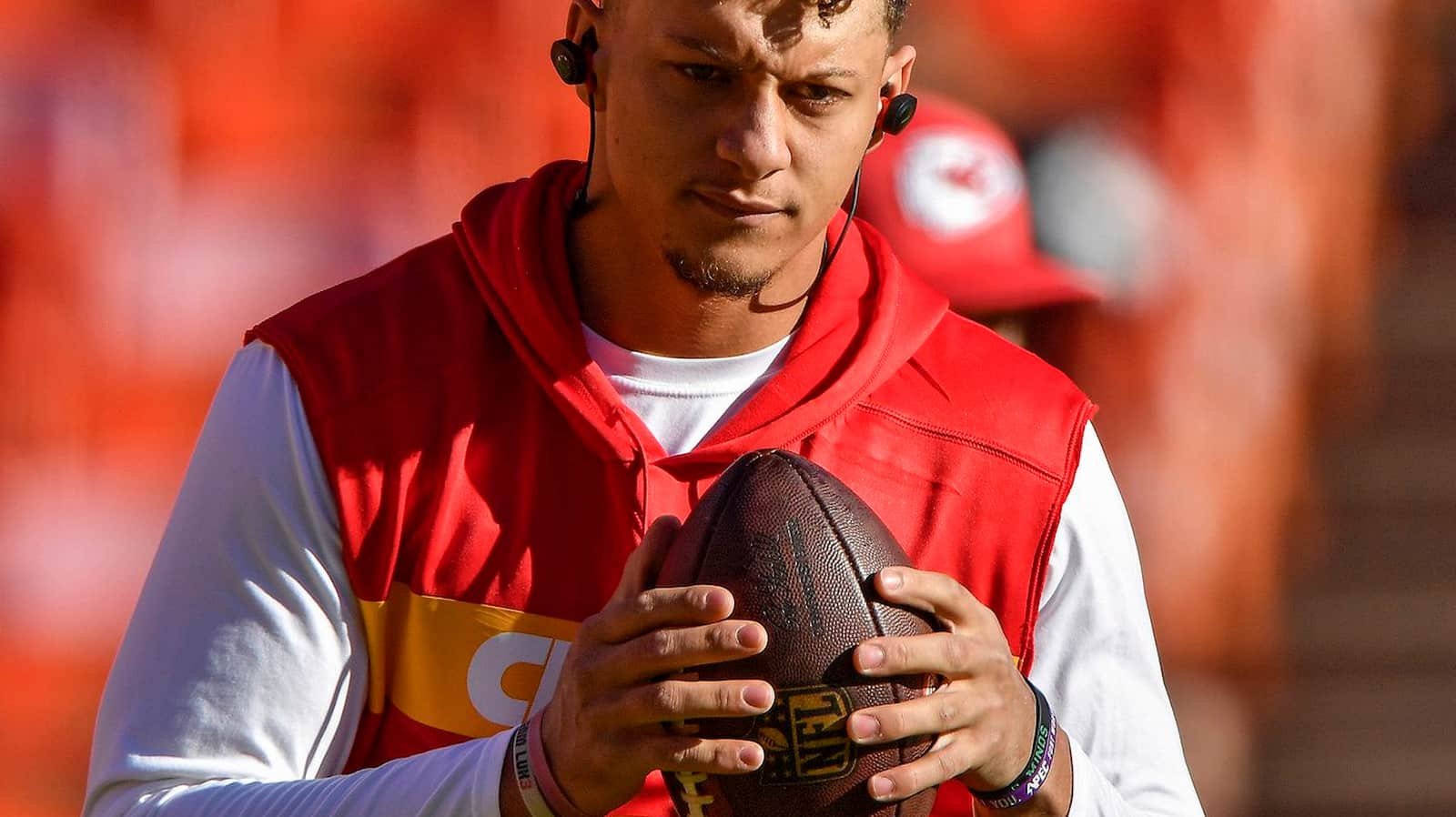 Patrick Mahomes Biography: Age, Height, Birthday, Family, Net Worth Patrick Mahomes Biography: Age, Height, Birthday, Family, Net Worth
