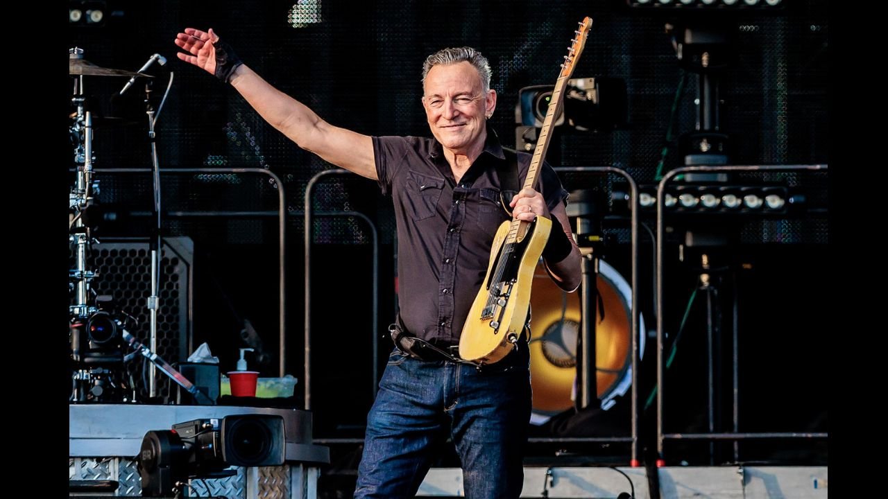 Bruce Springsteen's Unspecified Illness Bruce Springsteen's Unspecified Illness