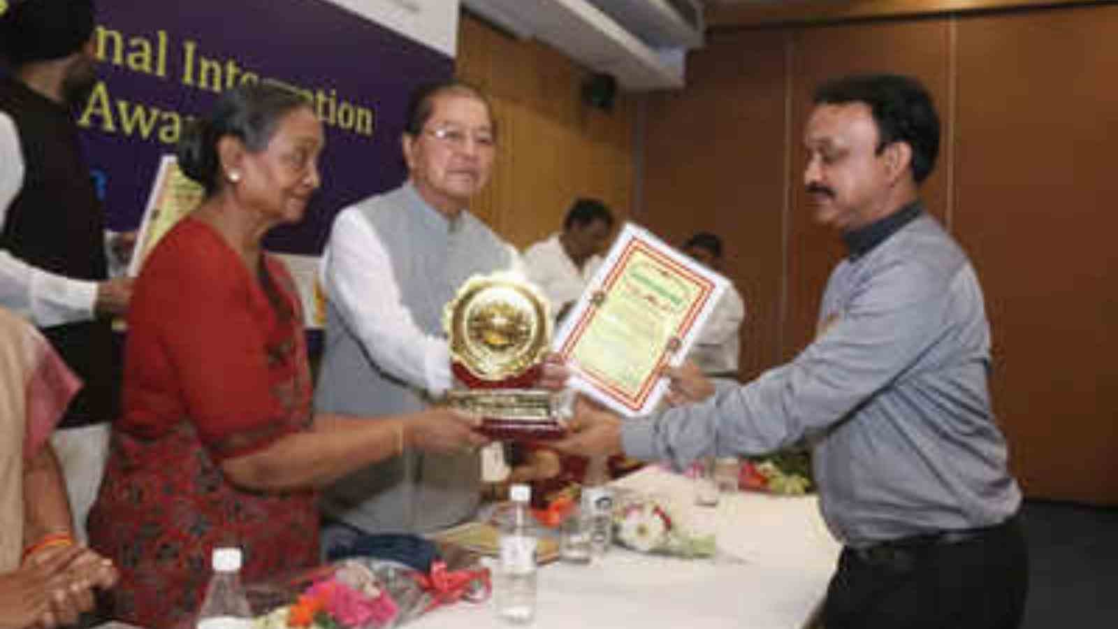 Rashtriya Gaurav Award: Chandigarh professors receive 'Rashtriya Gaurav Award' for academic excellence Rashtriya Gaurav Award: Chandigarh professors receive 'Rashtriya Gaurav Award' for academic excellence