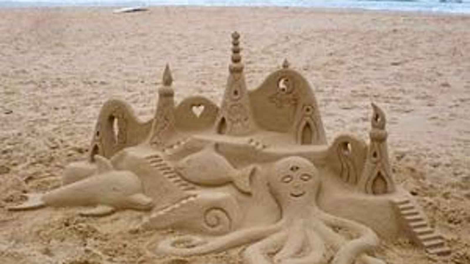 Sandcastle Day in United States Sandcastle Day in United States 2023: Date, History, Facts, Activities