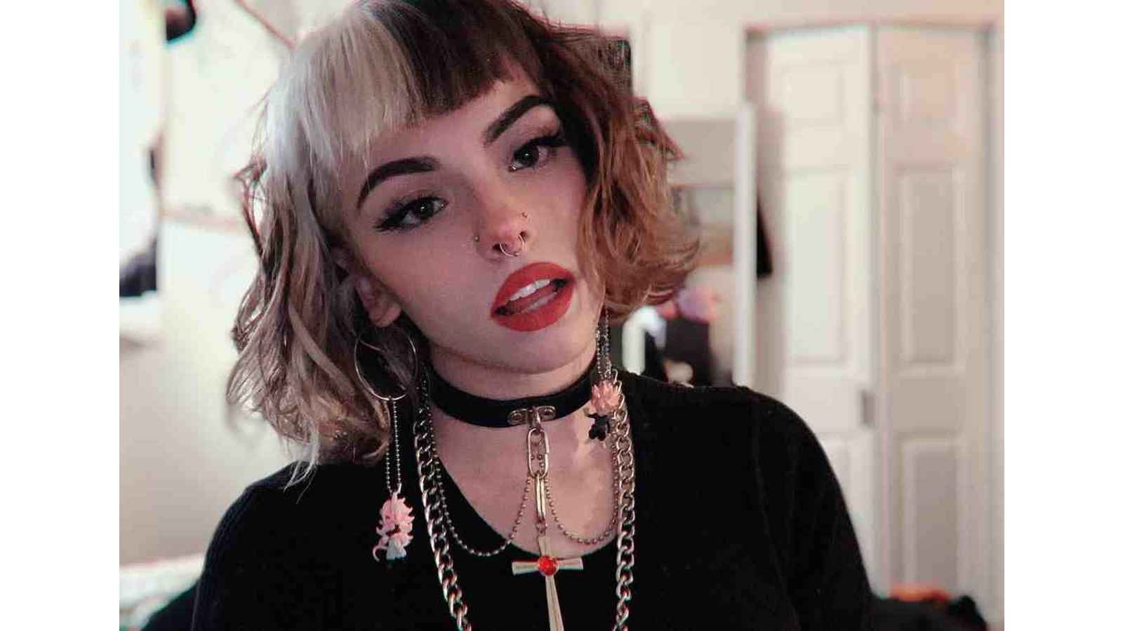 Emma Langevin Biography Emma Langevin Biography: Age, Height, Birthday, Family, Net Worth