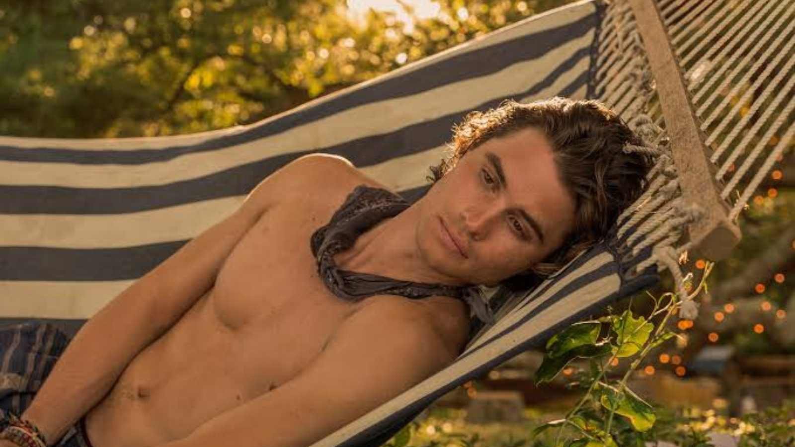 Chase Stokes Biography Chase Stokes Biography