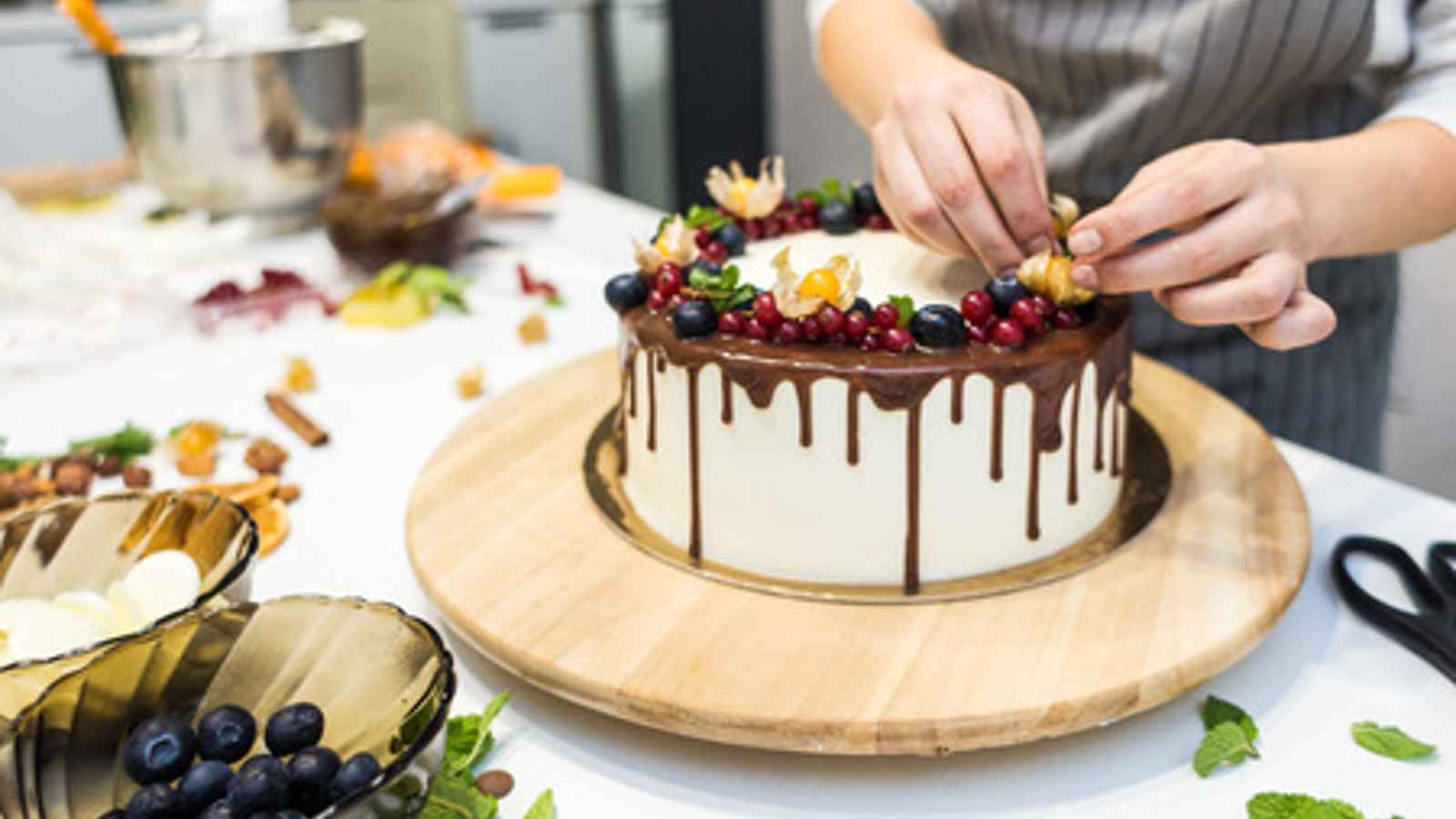 National Cake Decorating Day 2023: Date, History, Facts, Activities