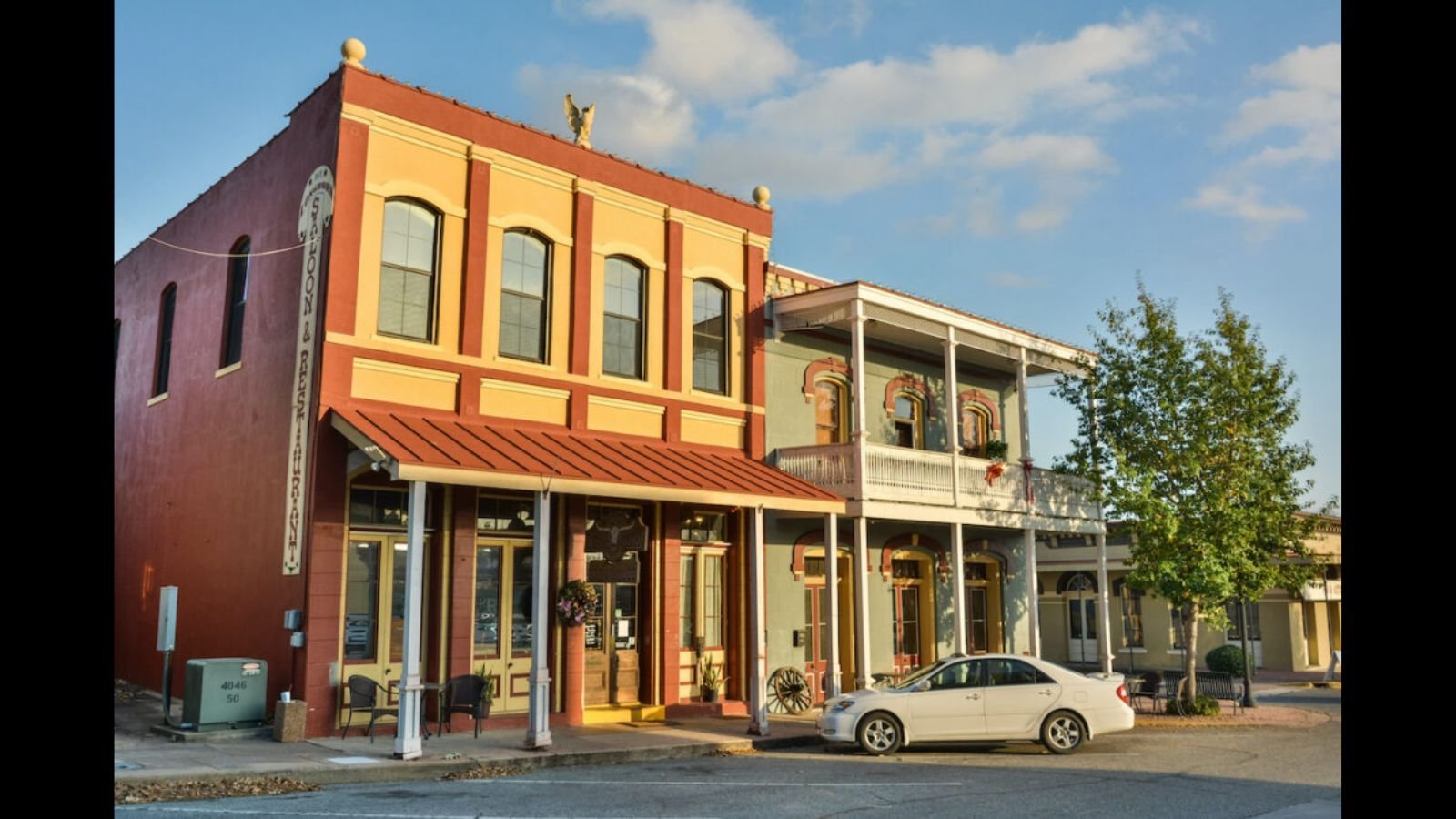13 Charming Small Towns for Retirees 13 Charming Small Towns for Retirees