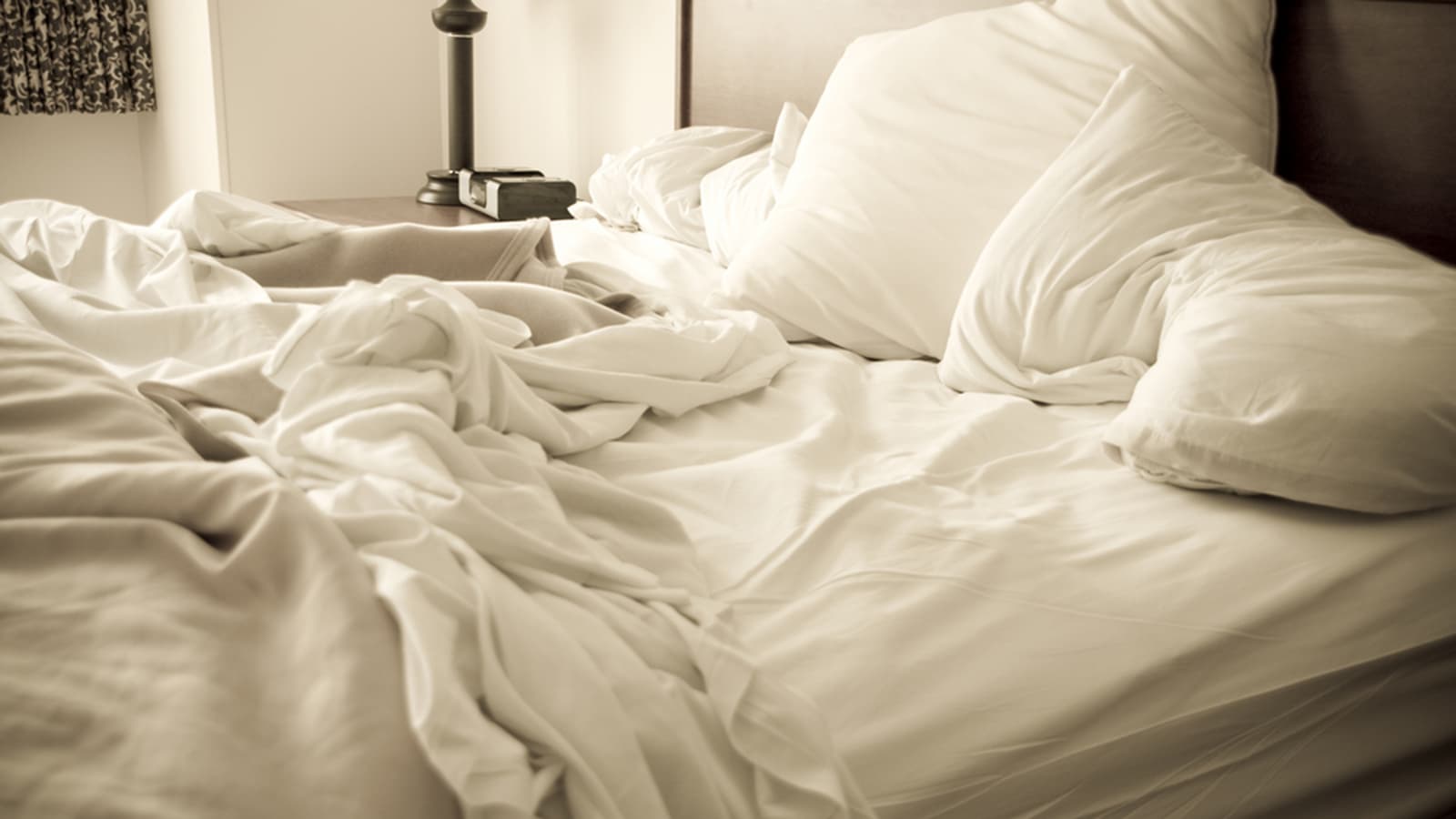 Don't Make Your Bed Day 2023: Date, History and 5 Above-Bed Sheet Facts