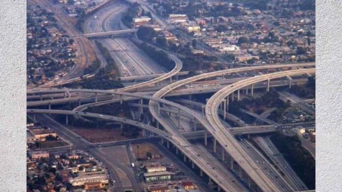 Longest Road Networks